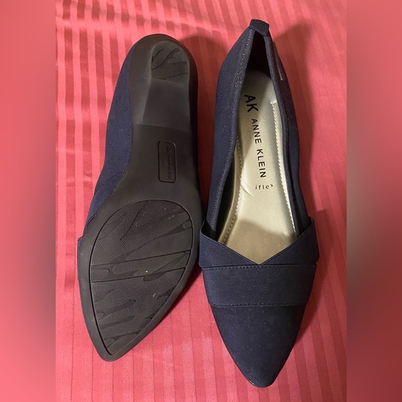 Anne Klein Women's Navy Blue Flats - Picture 3 of 4